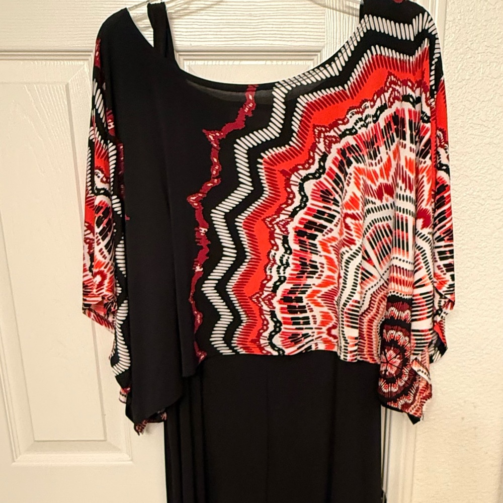 Roz & Ali Black and Red Asymmetrical Dress - Picture 2 of 6